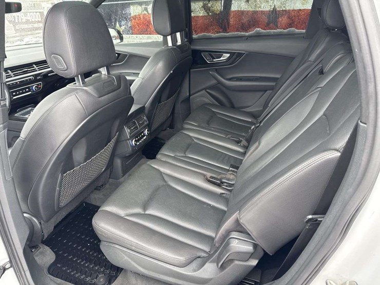 2017-audi-q7-image-17