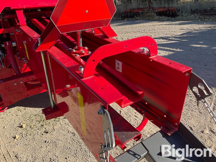 massey-ferguson-1840-image-16