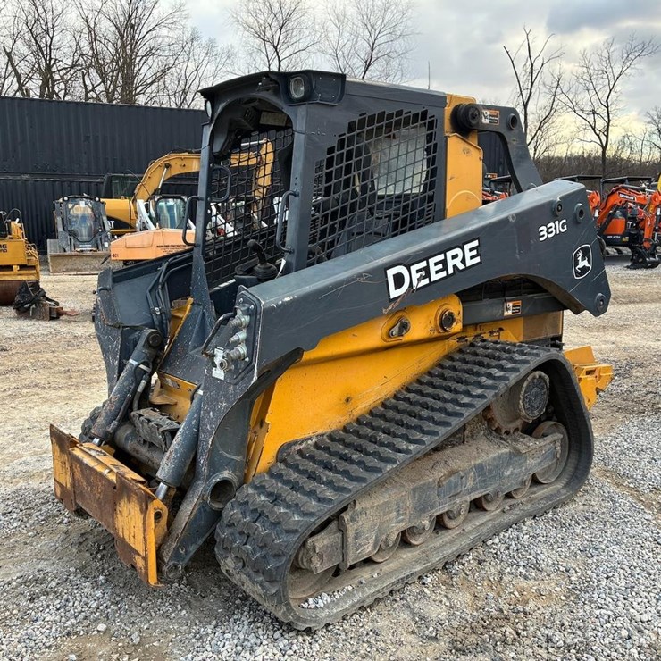 2019 DEERE 331G