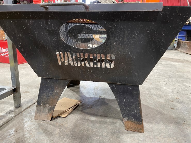 #7904-•-custom-green-bay-packers-fire-pit-image-4
