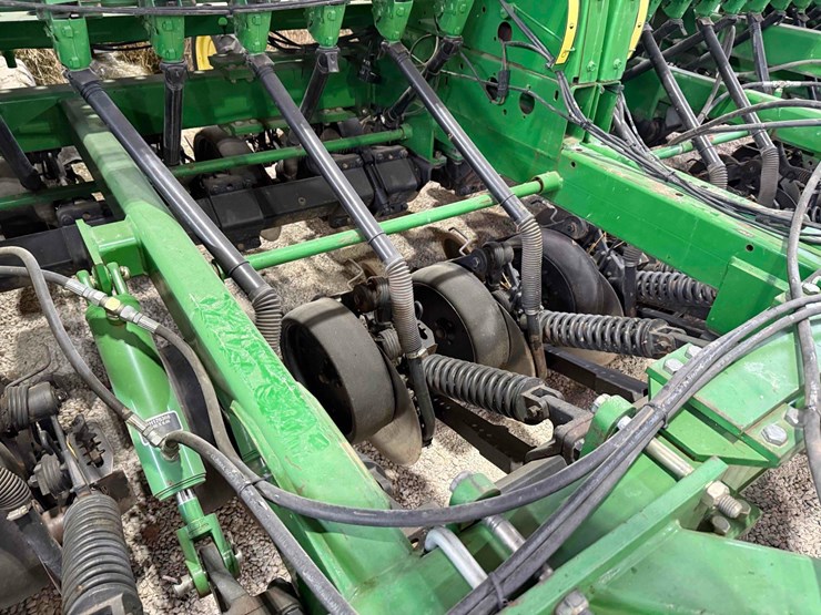 john-deere-1590-image-20