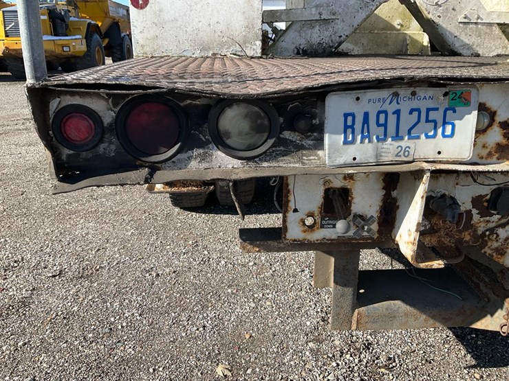 2001-international-4900-image-37