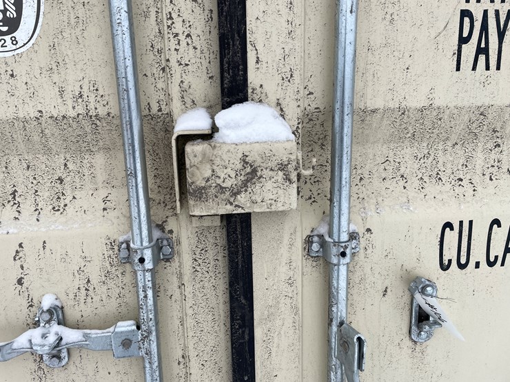 #106-•-20'-shipping-container-image-7