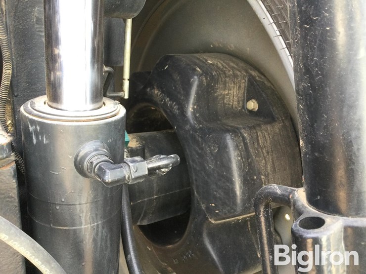 case-ih-magnum-260-image-18