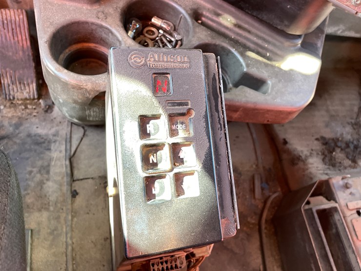 #1110-•-2002-international-5500i-6x4-dump-truck-(has-mn-title)-image-42