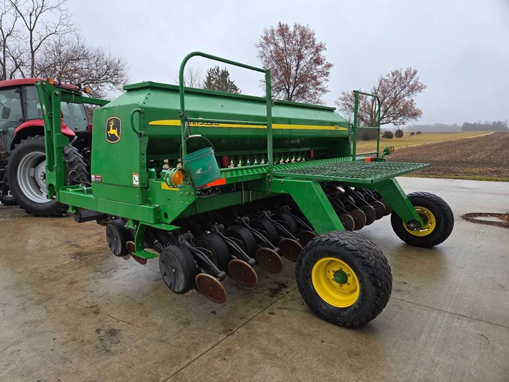 john-deere-1590-image-37