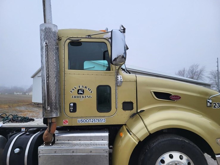 2012-peterbilt-386-image-37