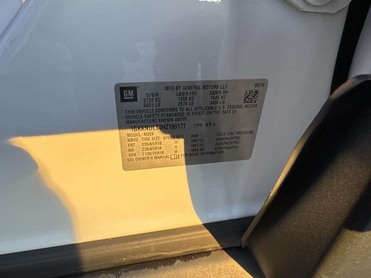 2017-gmc-acadia-slt-image-28