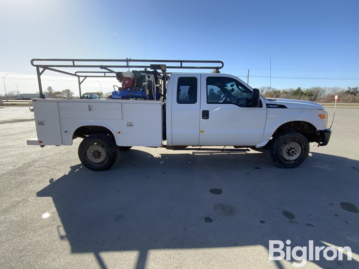 ford-f350-xl-image-4