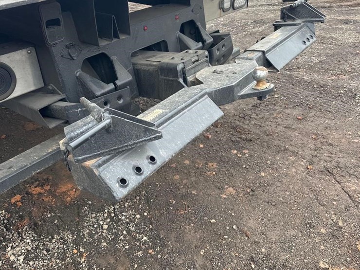 peterbilt-337-image-10