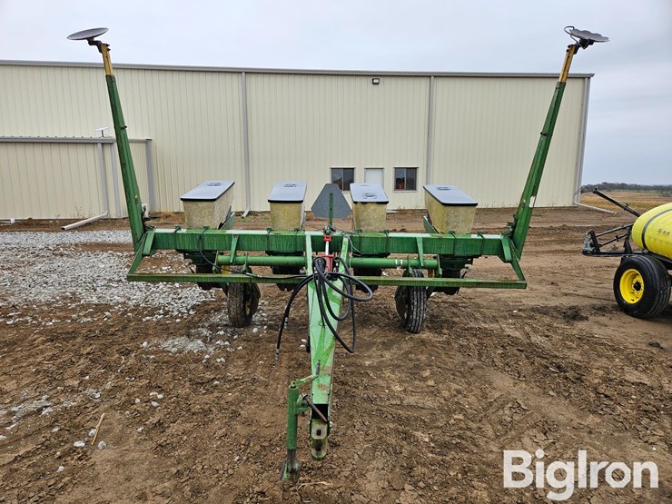 john-deere-7000-image-2