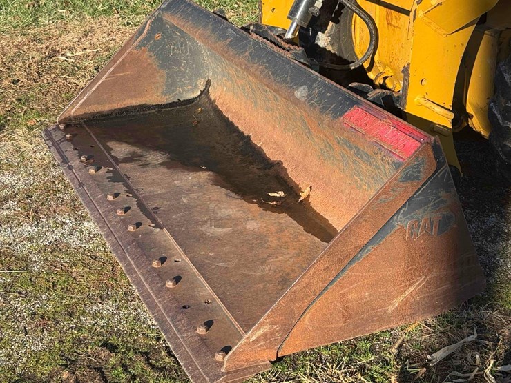 caterpillar-236d-image-17