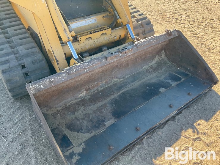 deere-ct332-image-11