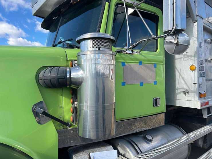 western-star-4964f-image-63