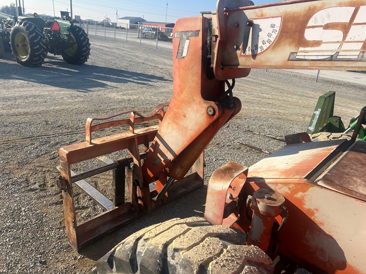 sky-trak-5028-image-15