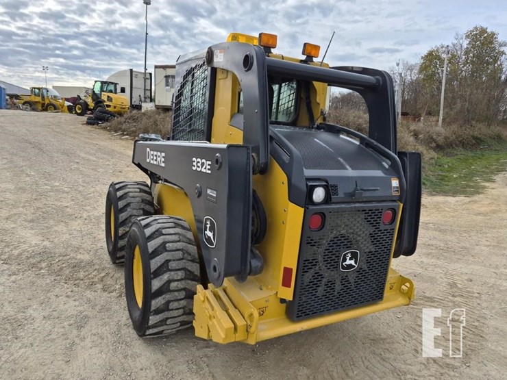 deere-332e-image-13