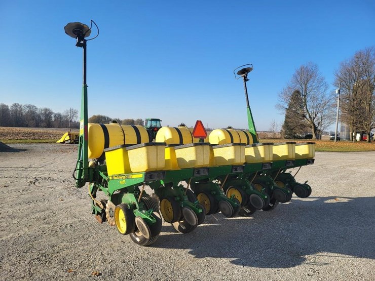 john-deere-7200-image-3