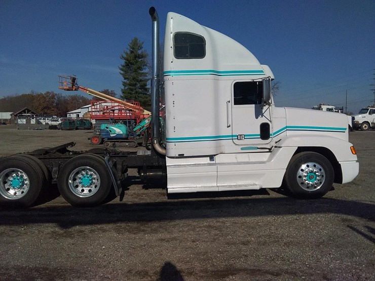 1996-freightliner-fld120-image-6