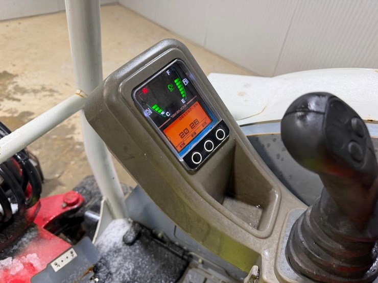 takeuchi-tb230-image-28