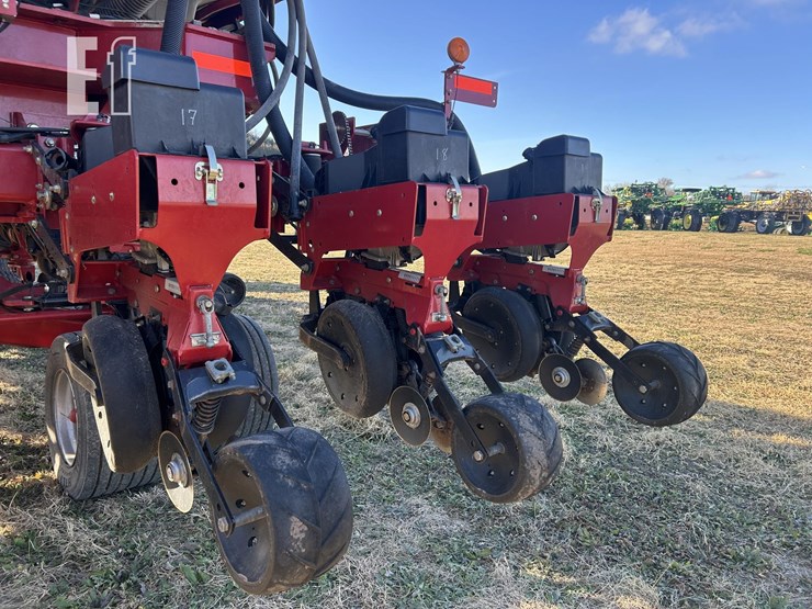 2013-case-ih-1265-image-22