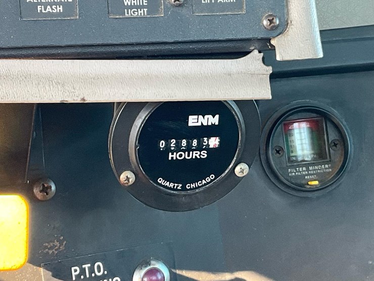 2001-international-4900-image-117