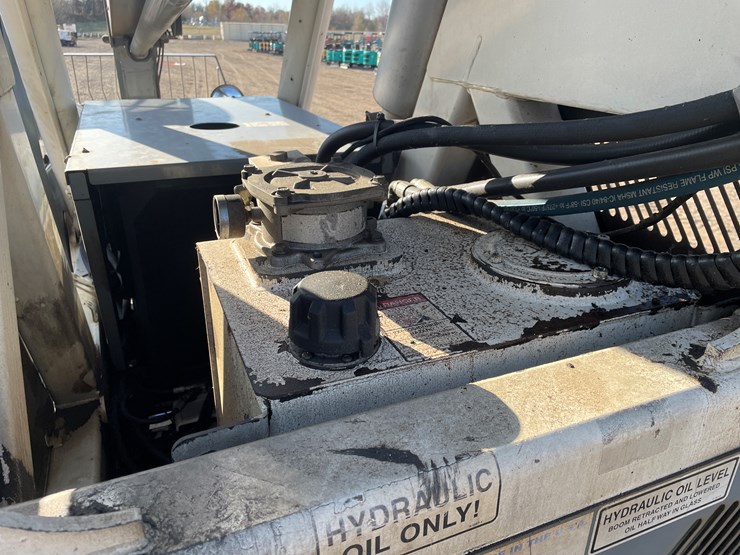 terex-th644c-image-32