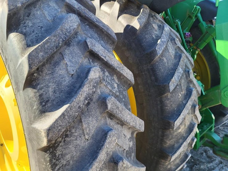 john-deere-8335r-image-26