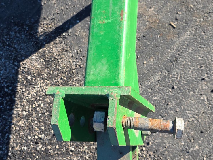 john-deere-200-image-9