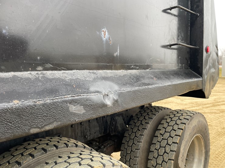 peterbilt-357-image-26