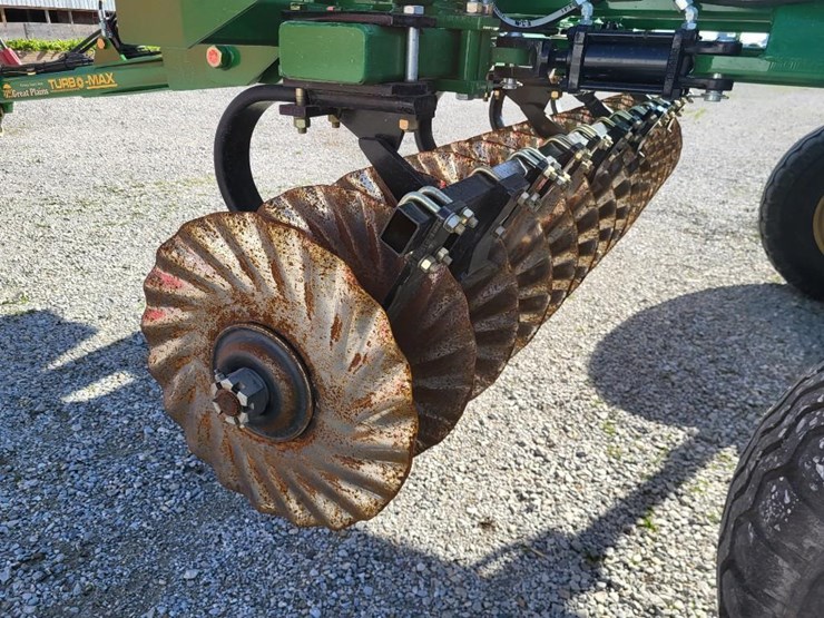 2022-great-plains-1000tm-image-14