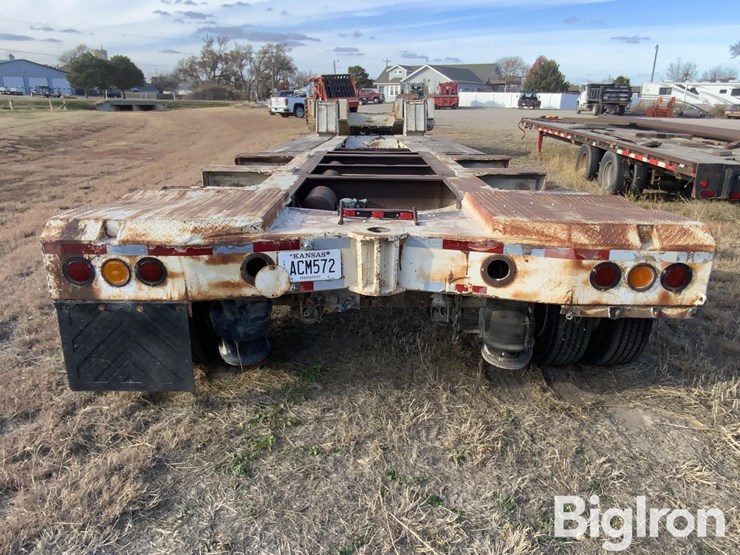 1976-holt-hlf-70-quad/a-folding-neck-trailer-image-6