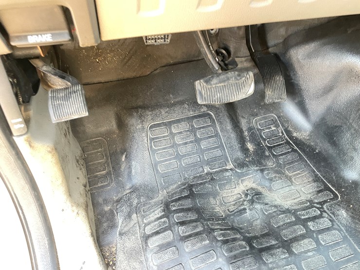 2010-ford-f550-image-50