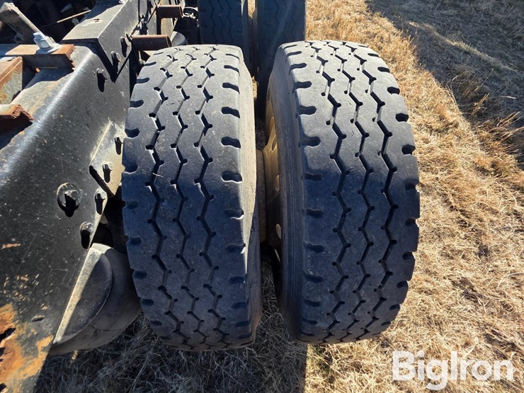 peterbilt-379-image-18