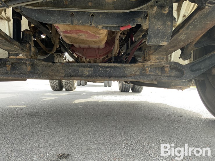 freightliner-m2-106-image-11