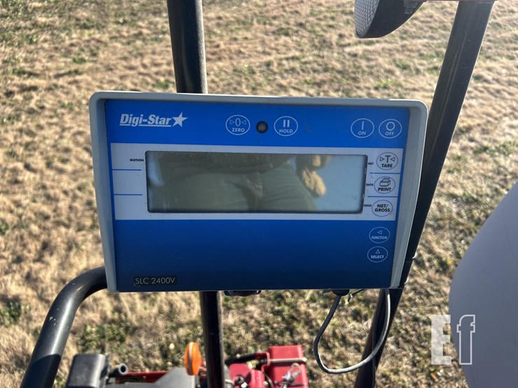 2013-case-ih-1265-image-45