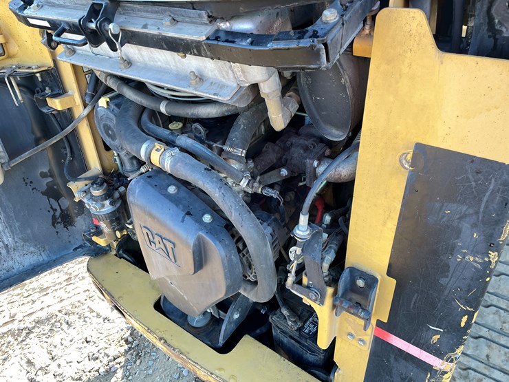 caterpillar-257b-image-17