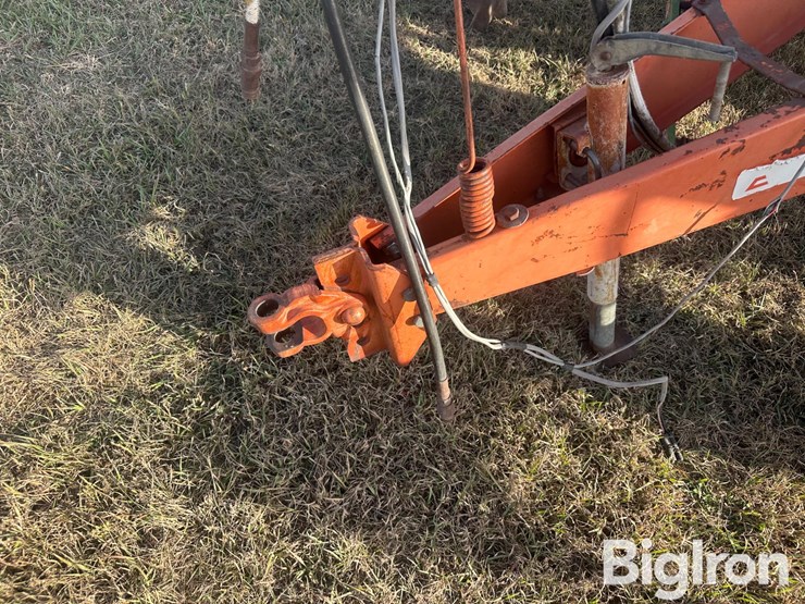 allis-chalmers-330-image-9