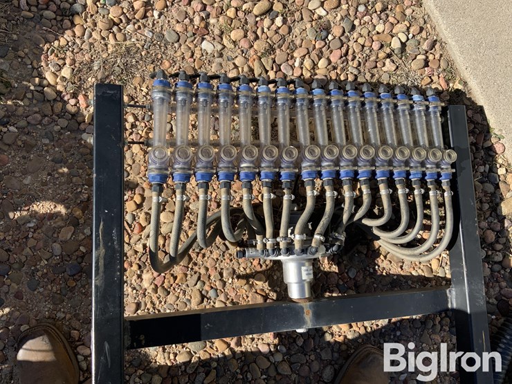 john-blue-16-row-fertilizer-pump-and-distributor-image-15