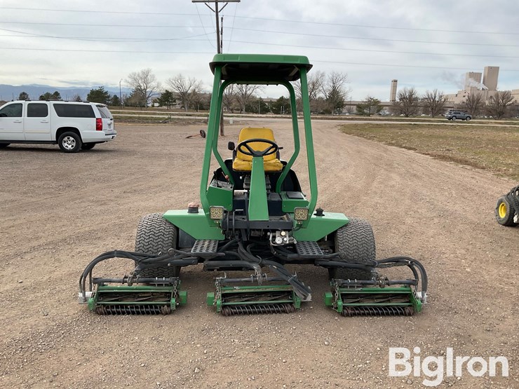 john-deere-3235b-image-2