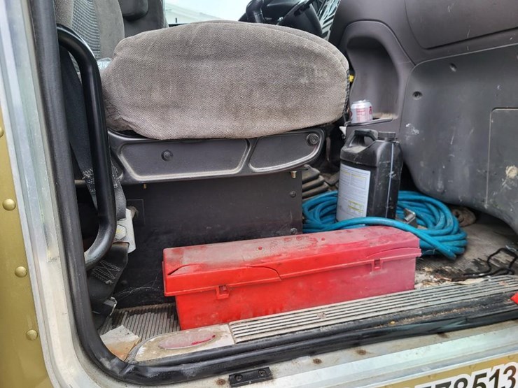 2012-peterbilt-386-image-56