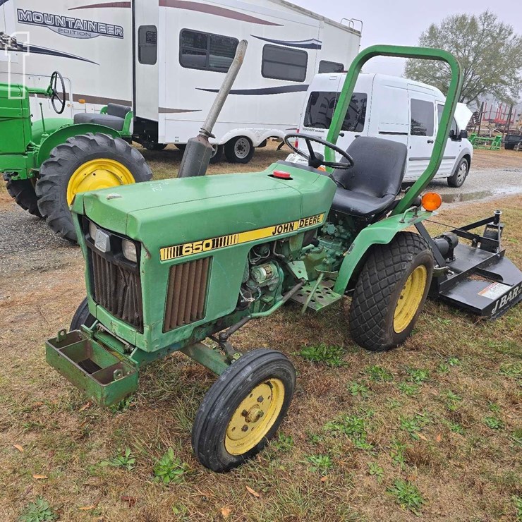JOHN DEERE 650
