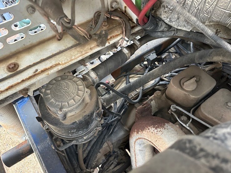 2004-capacity-tj7000-image-49