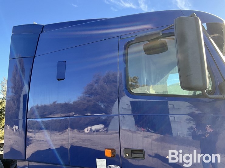 2006-volvo-vnl-sleeper-t/a-truck-tractor-image-17