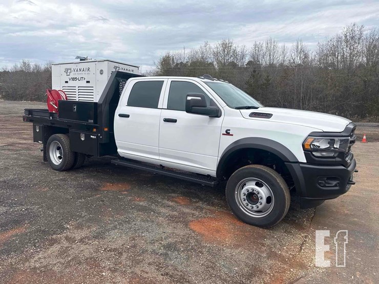 dodge-ram-5500hd-image-4