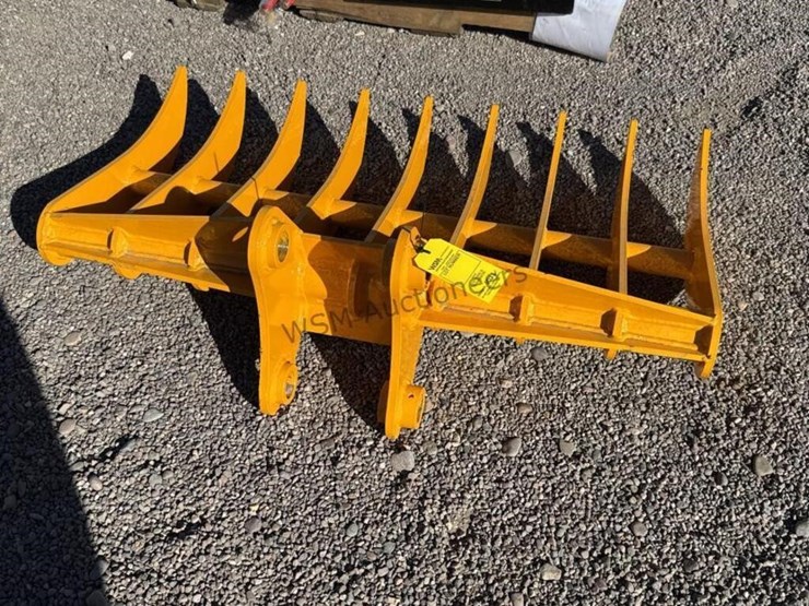 caterpillar-305-image-4