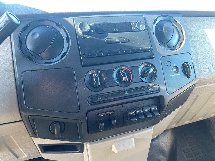 2010-ford-f550-image-48