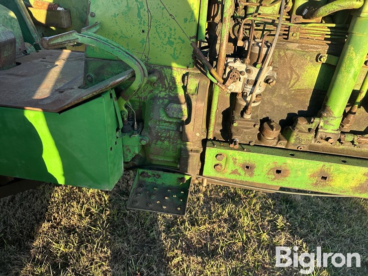john-deere-4010-image-19