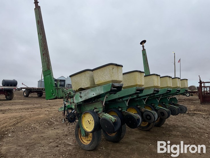 john-deere-7000-image-7