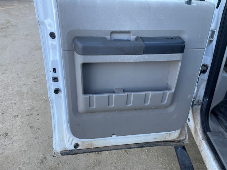 ford-f250-xl-image-38