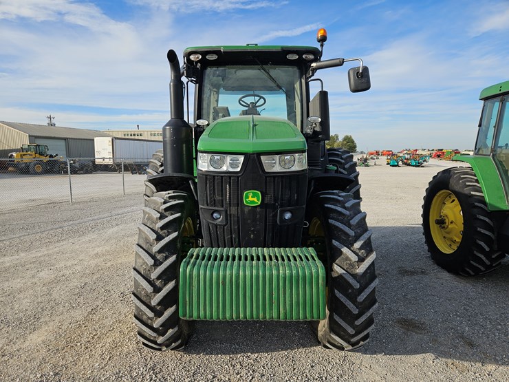 john-deere-7230r-image-2